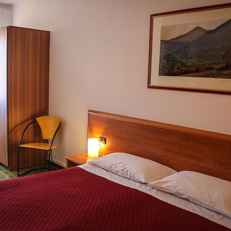 Hotel Centrale Есте Екстер'єр фото