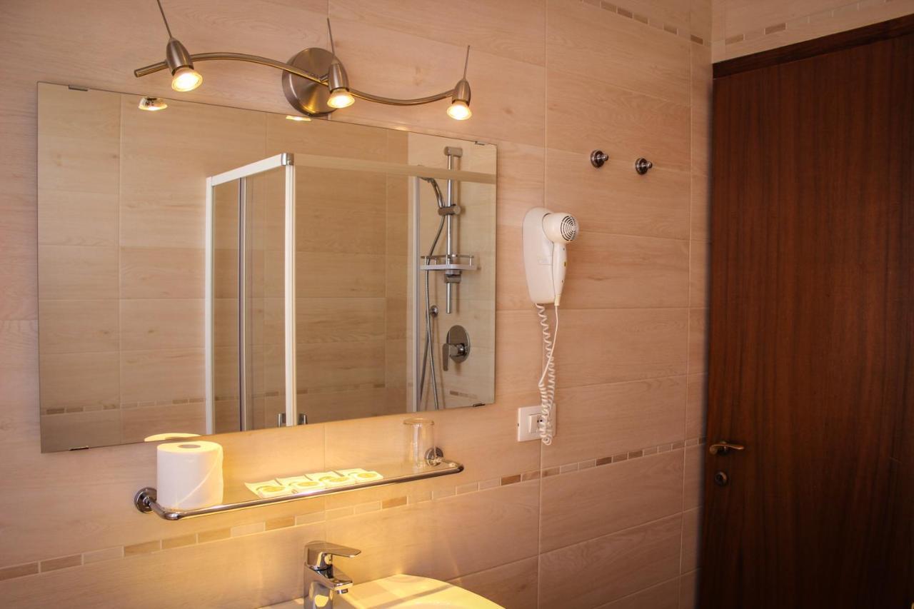 Hotel Centrale Есте Екстер'єр фото