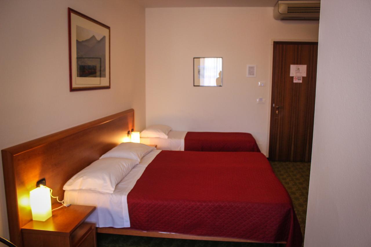 Hotel Centrale Есте Екстер'єр фото