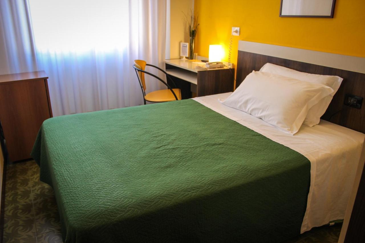 Hotel Centrale Есте Екстер'єр фото
