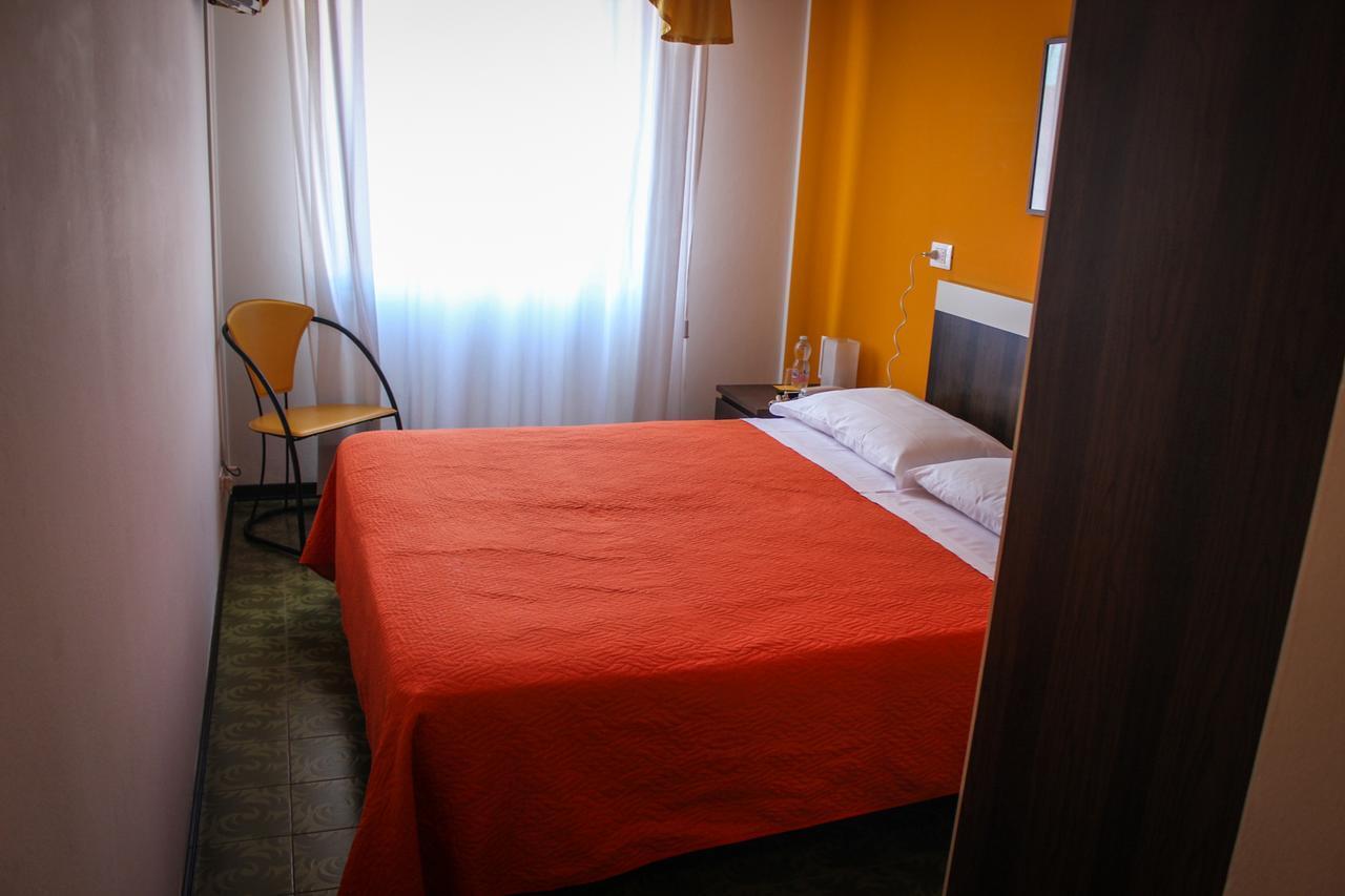 Hotel Centrale Есте Екстер'єр фото