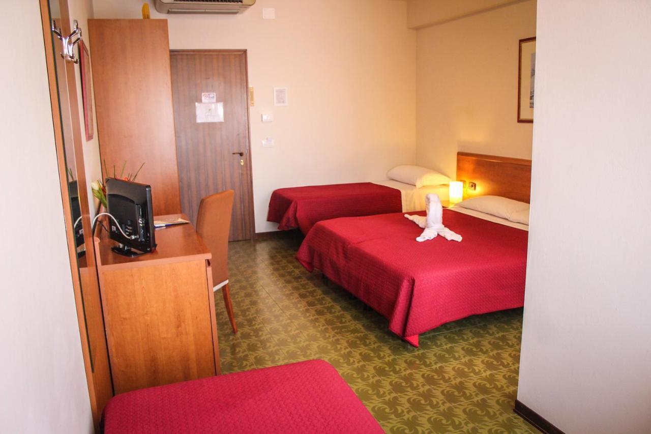 Hotel Centrale Есте Екстер'єр фото